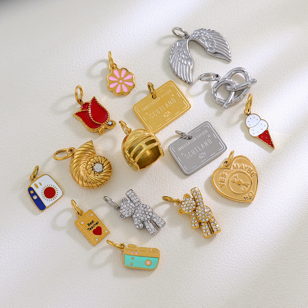 18K PVD Gold Plated Stainless Steel Charms Wholesale Rose & Love Pendants Durable Waterproof & Hypoallergenic