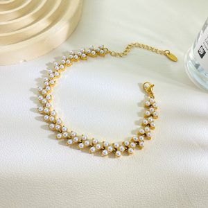 Luxury Fashion Jewelry Wholesale Triangle Splicing Inlaid Round Pearl Gold-plated Stainless Steel Bracelet for Women