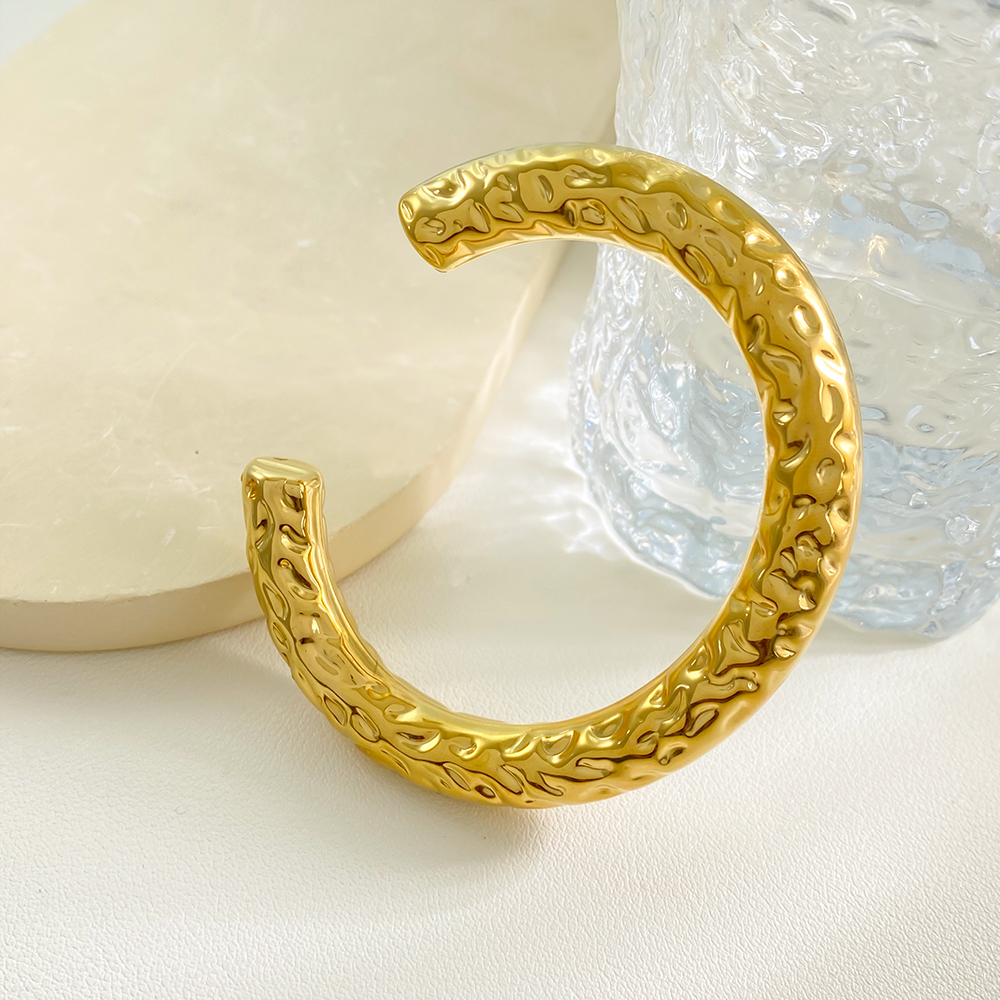 Chunky Threaded lava Opening Bangle 18K Gold Plated Stainless Steel Twists Bracelet - Image 3