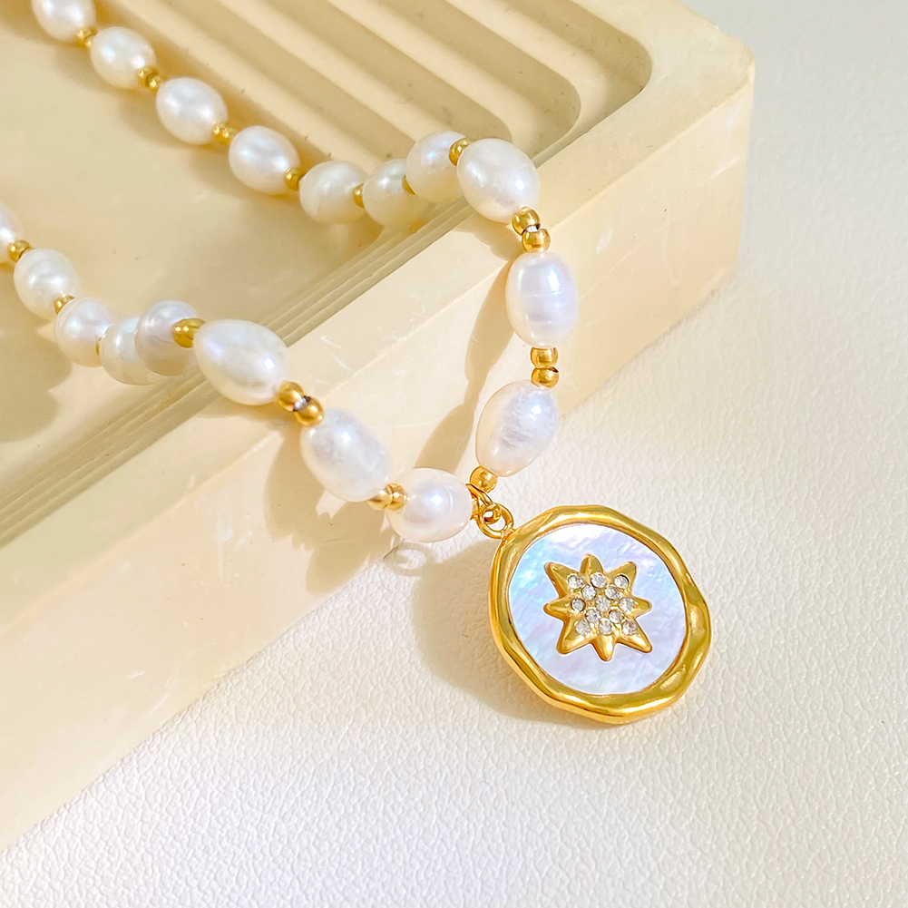 Fashion 18k Gold Plated Pearl Collarbone Necklace Statement Stainless Steel Beaded Jewelry Round Pendant Necklace for Women