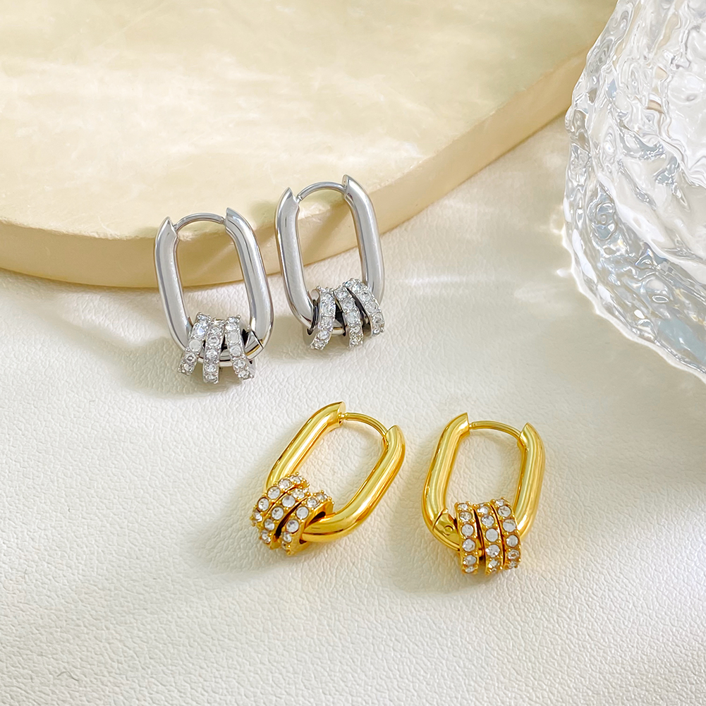 U Shape Hoop Earrings Women Hypoallergenic Waterproof Classic Elegant Jewelry 18K Gold Plated Stainless Steel Earrings Wholesale - Image 2
