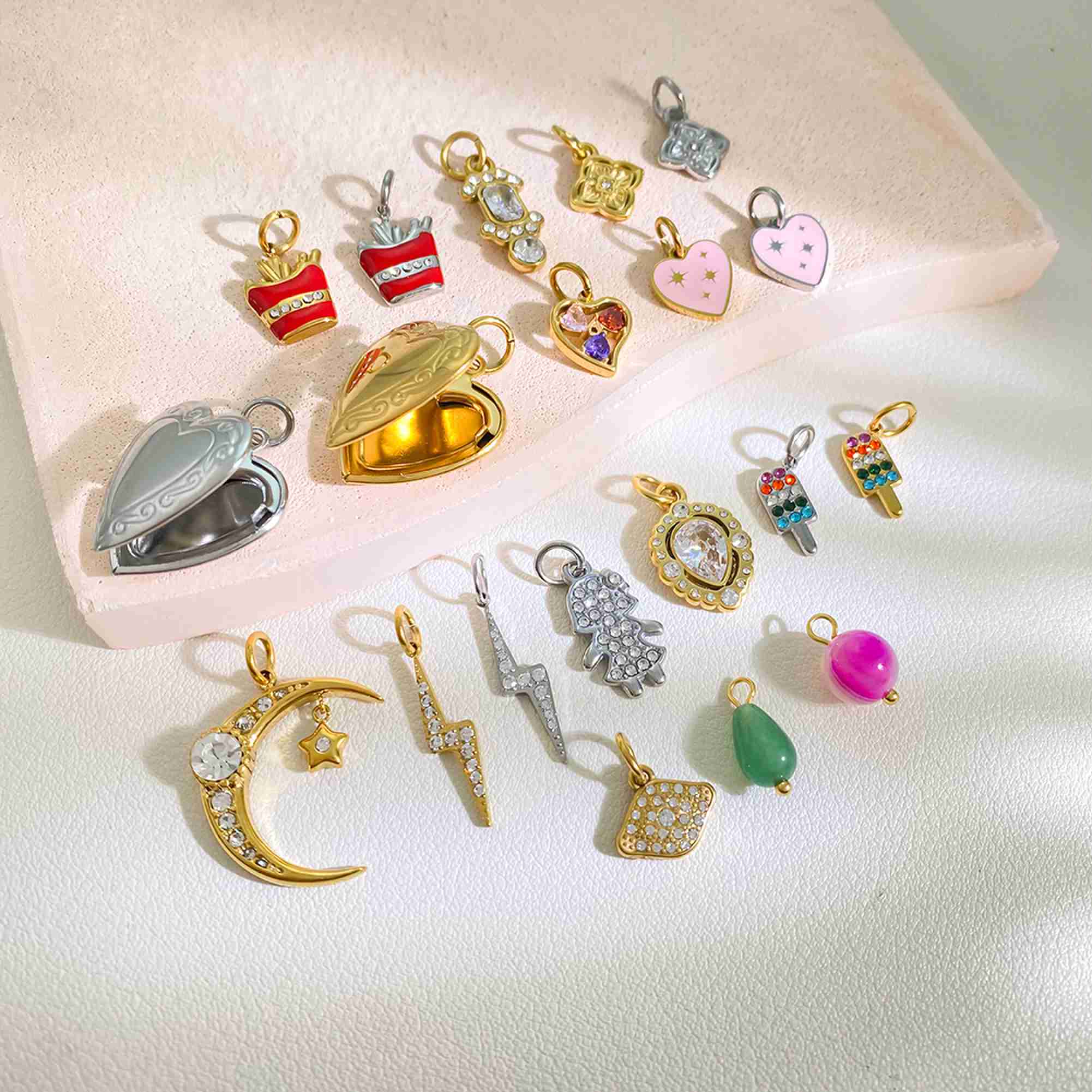 Newest Daily Creativity Girl Lips Heart Moon DYO Pendants Gold Plated Stainless Steel Charms Wholesale - Image 4
