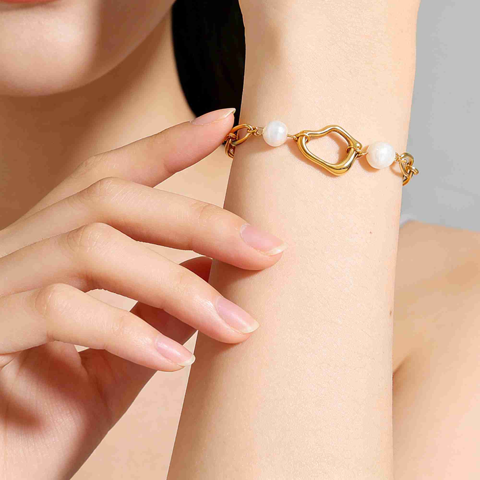 Stainless Steel Gold Plated Irregular Geometric Hollow Ring and Freshwater Pearl Paperclip Chain Necklace and Bracelet Set - Image 4