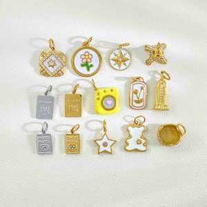 Retro 3D Camera Series Pendant 18K Plated Stainless Steel Charms Wholesale DIY Handmade Gifts for Photographers & Travel Lovers