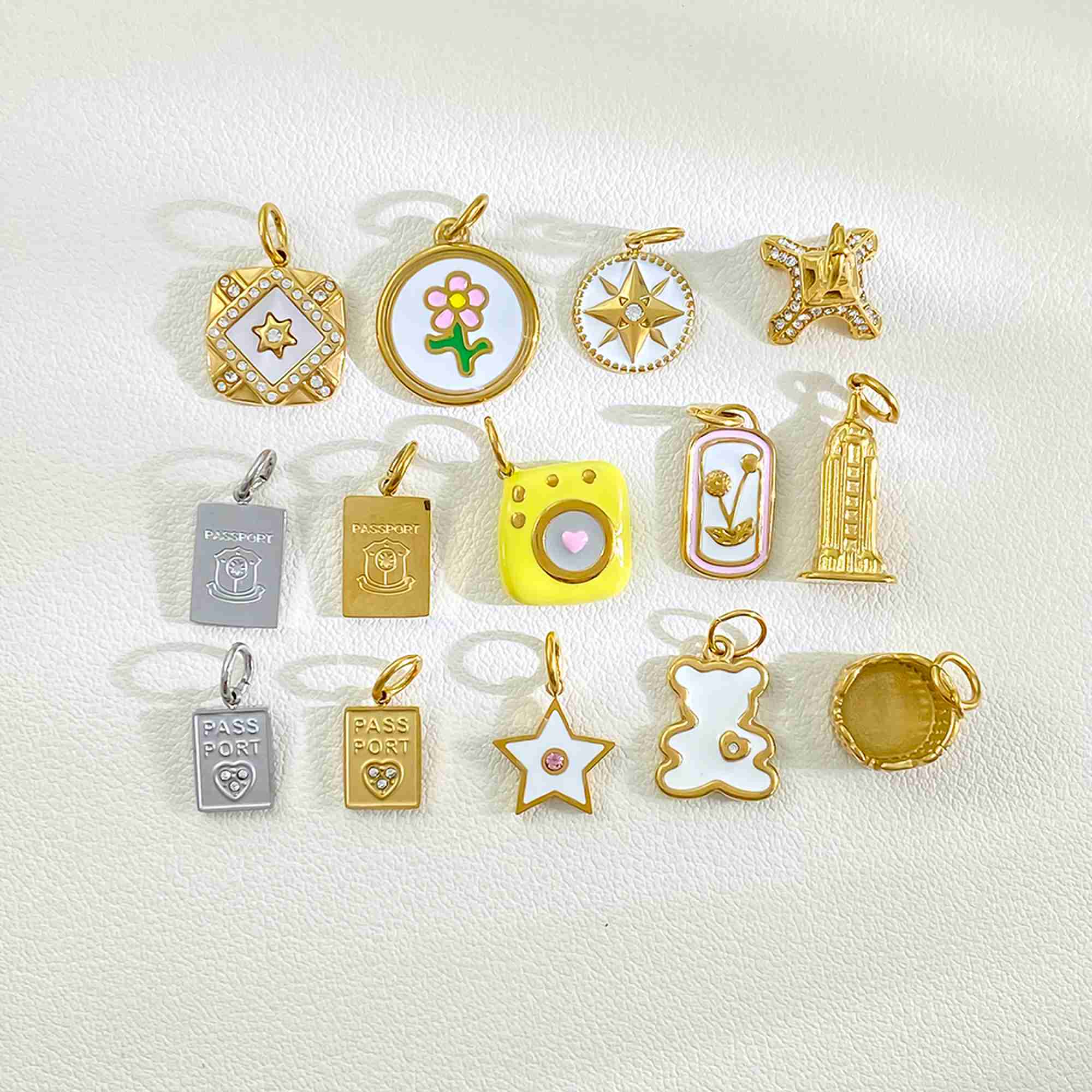Retro 3D Camera Series Pendant 18K Plated Stainless Steel Charms Wholesale DIY Handmade Gifts for Photographers & Travel Lovers