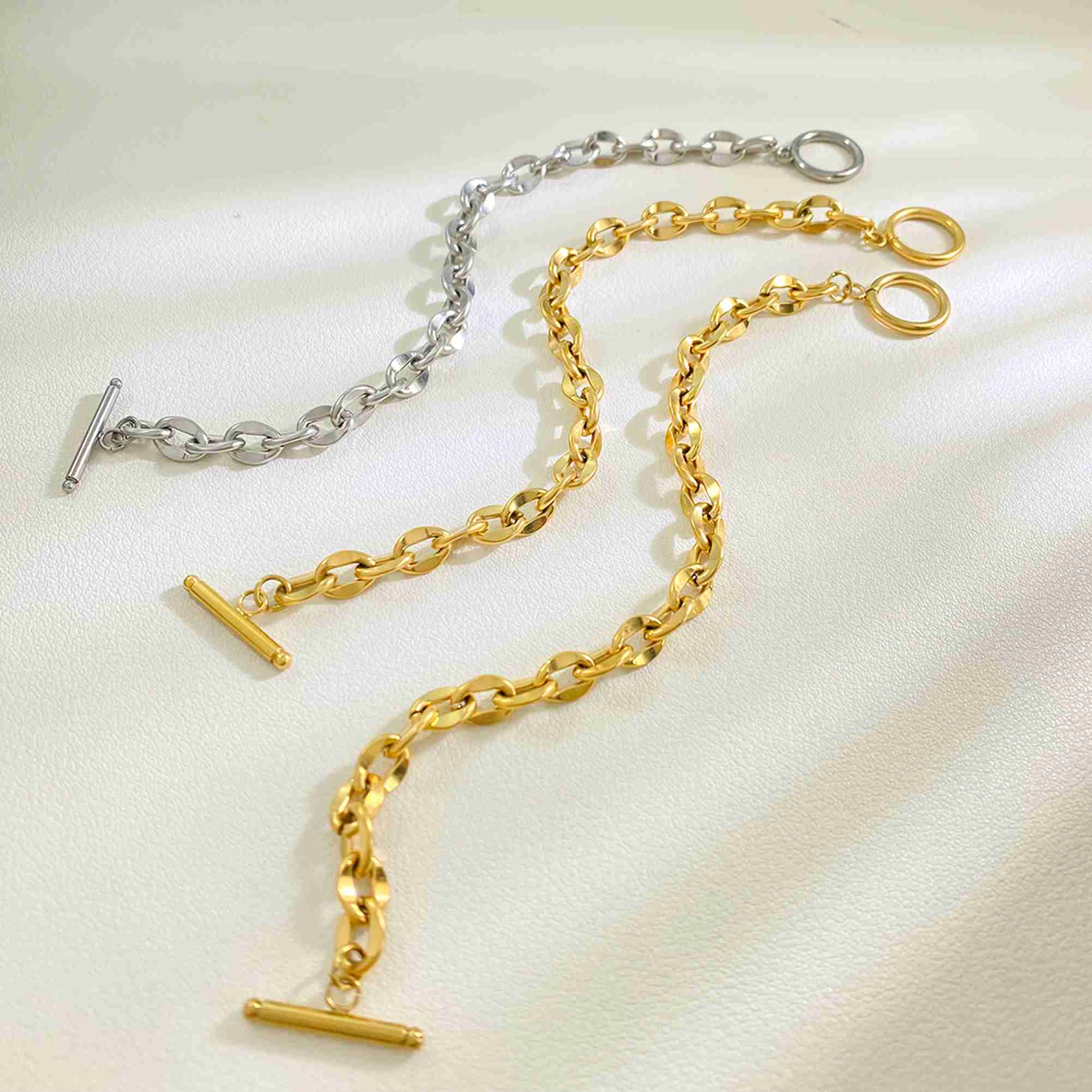 Stainless Steel 18k Gold Plated OT Buckle Chunky Oval Link Chain Bracelet for Women Waterproof Tarnish Free Jewelry Wholesale - Image 2