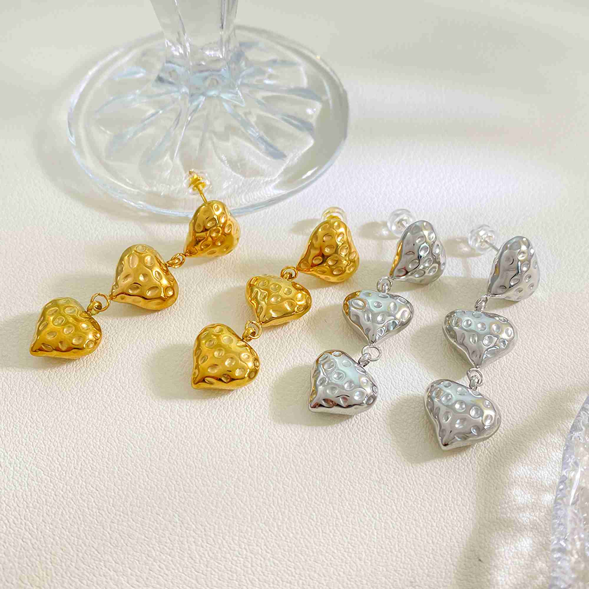 Chunky Gold Heart Drop Earrings Triple Linked Heart Long Dangle Earrings for Women Waterproof Stainless Steel Earrings Wholesale - Image 5