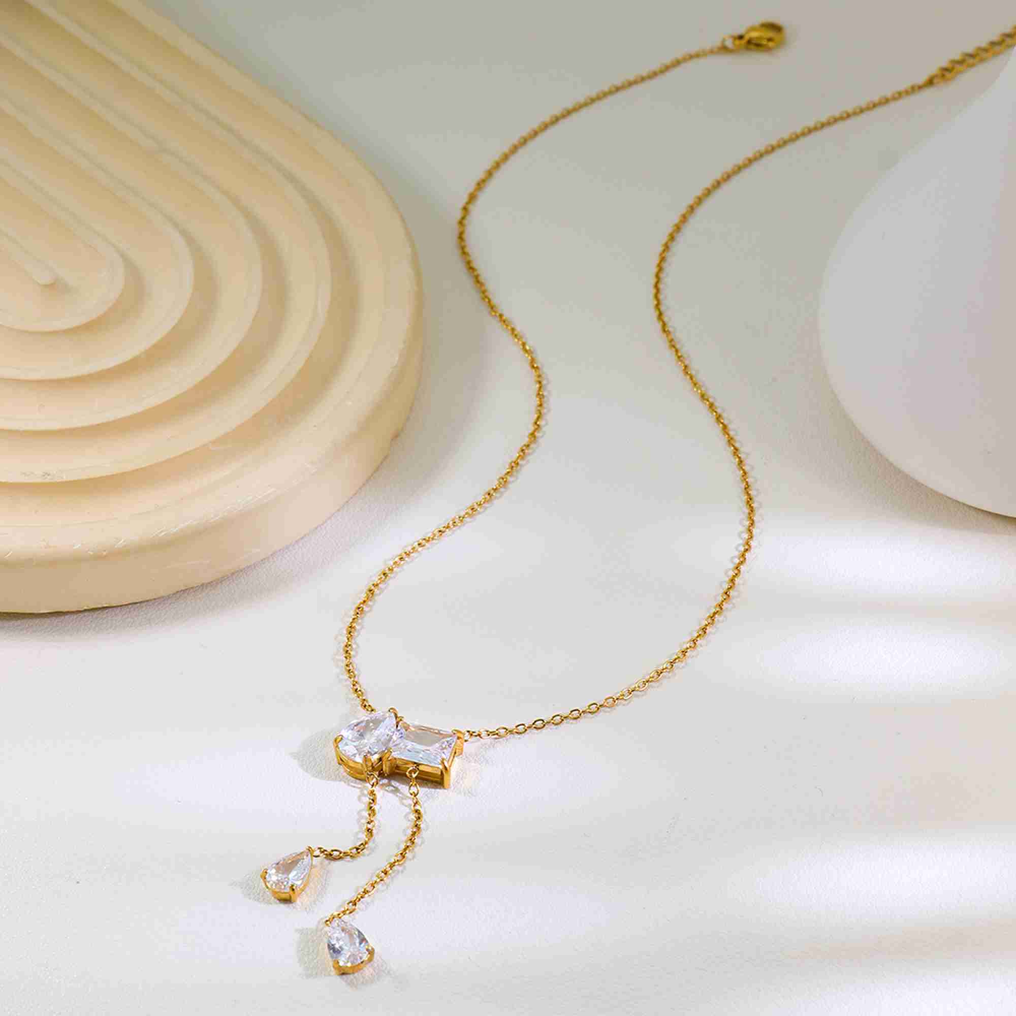18K Gold Plated Stainless Steel Pendant Necklace Pear Cut Clear Gemstone Drop Dangle Y Shape Chain Jewelry for Women