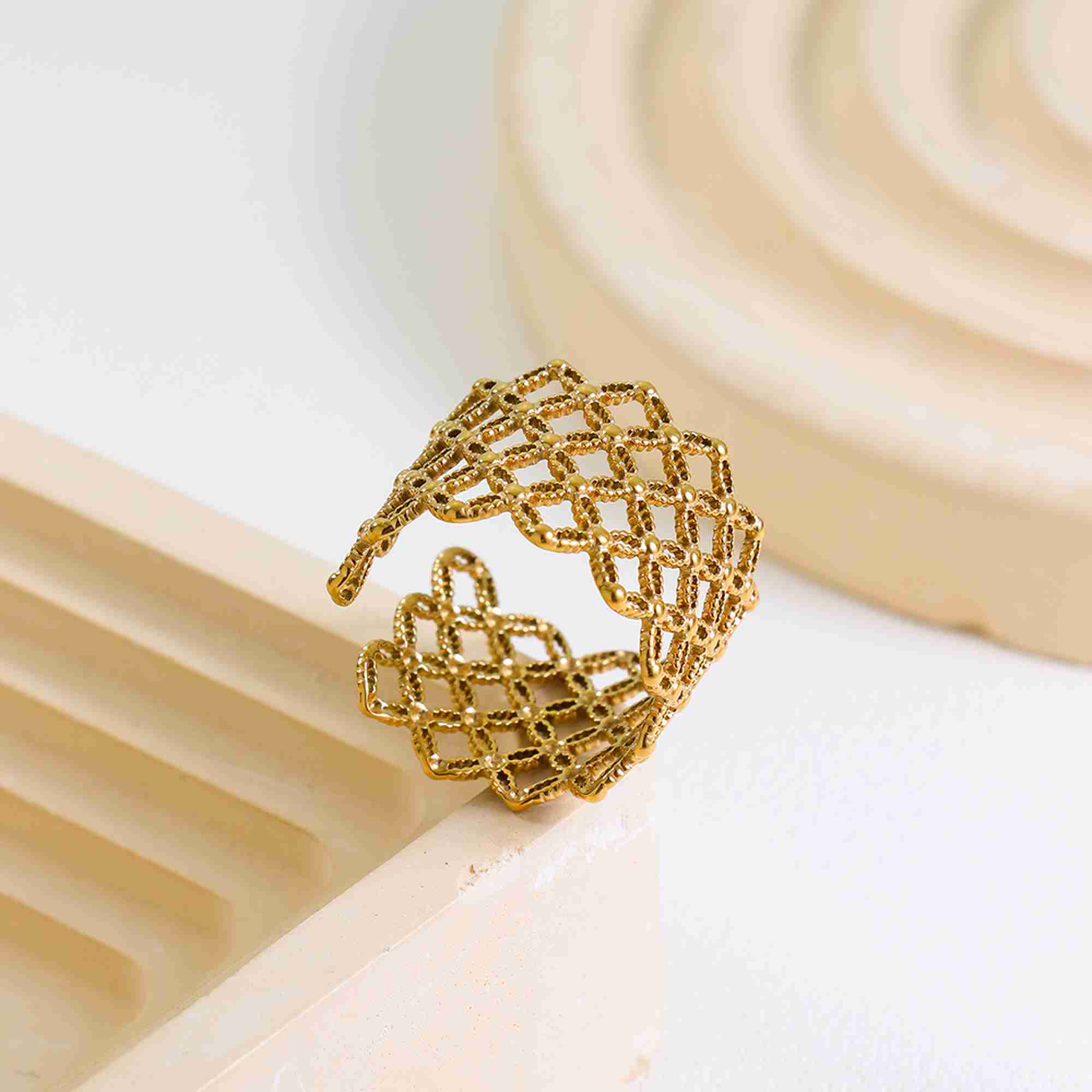 Openwork Lattice Gold Ring 18K Gold Plated Stainless Steel Diamond Mesh Design Beaded Band Ring for Women
