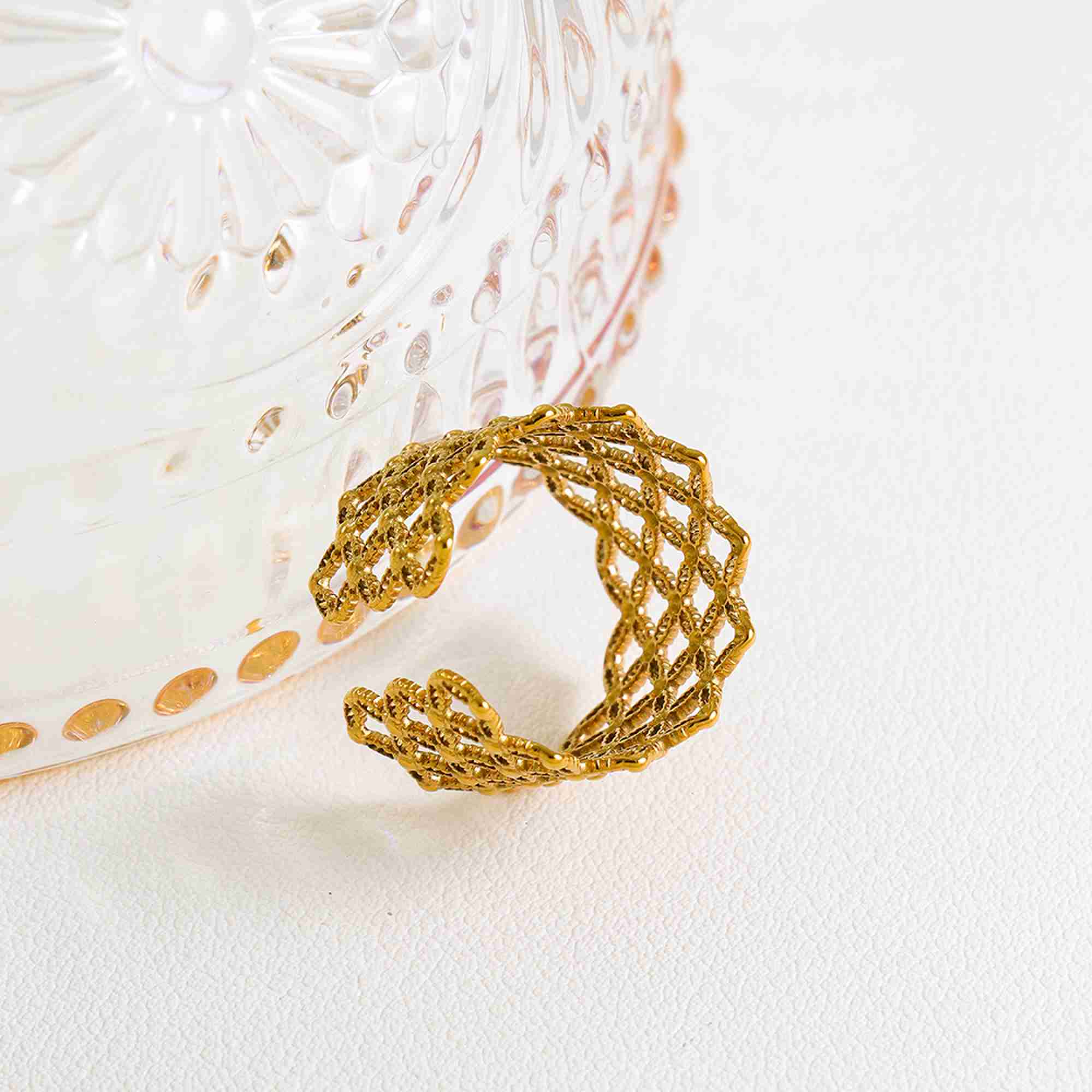 Openwork Lattice Gold Ring 18K Gold Plated Stainless Steel Diamond Mesh Design Beaded Band Ring for Women - Image 2