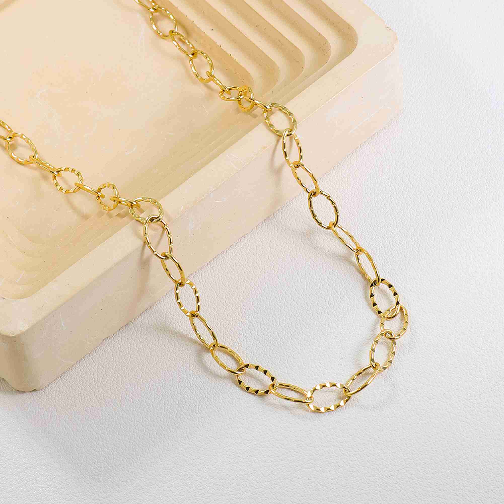 Textured Large Link Chain Necklace 18K Gold Plated Stainless Steel Chunky Oval Links Layered Jewelry for Women