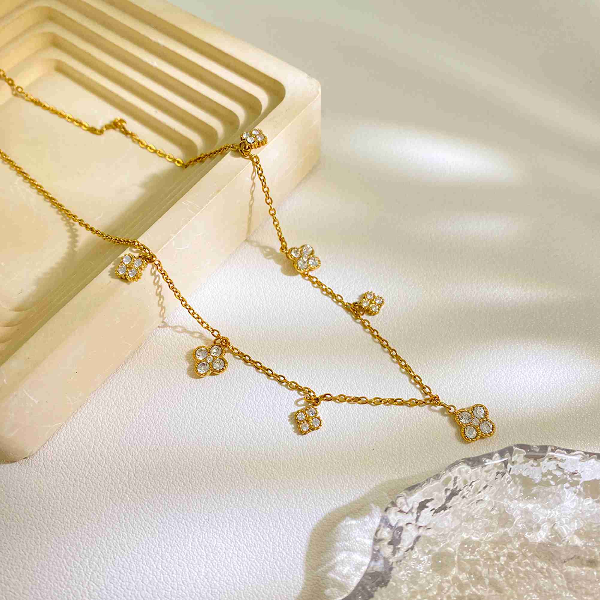 Quatrefoil Flower Pendant Necklace 18K Gold Plated Stainless Steel Four Petal Clear Stones Dangle Charm Chain Jewelry